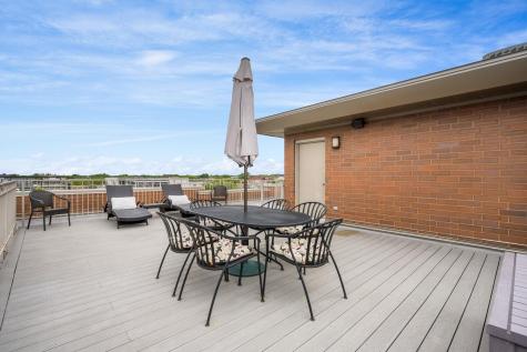 2755 North Lakewood Avenue Chicago IL 60614