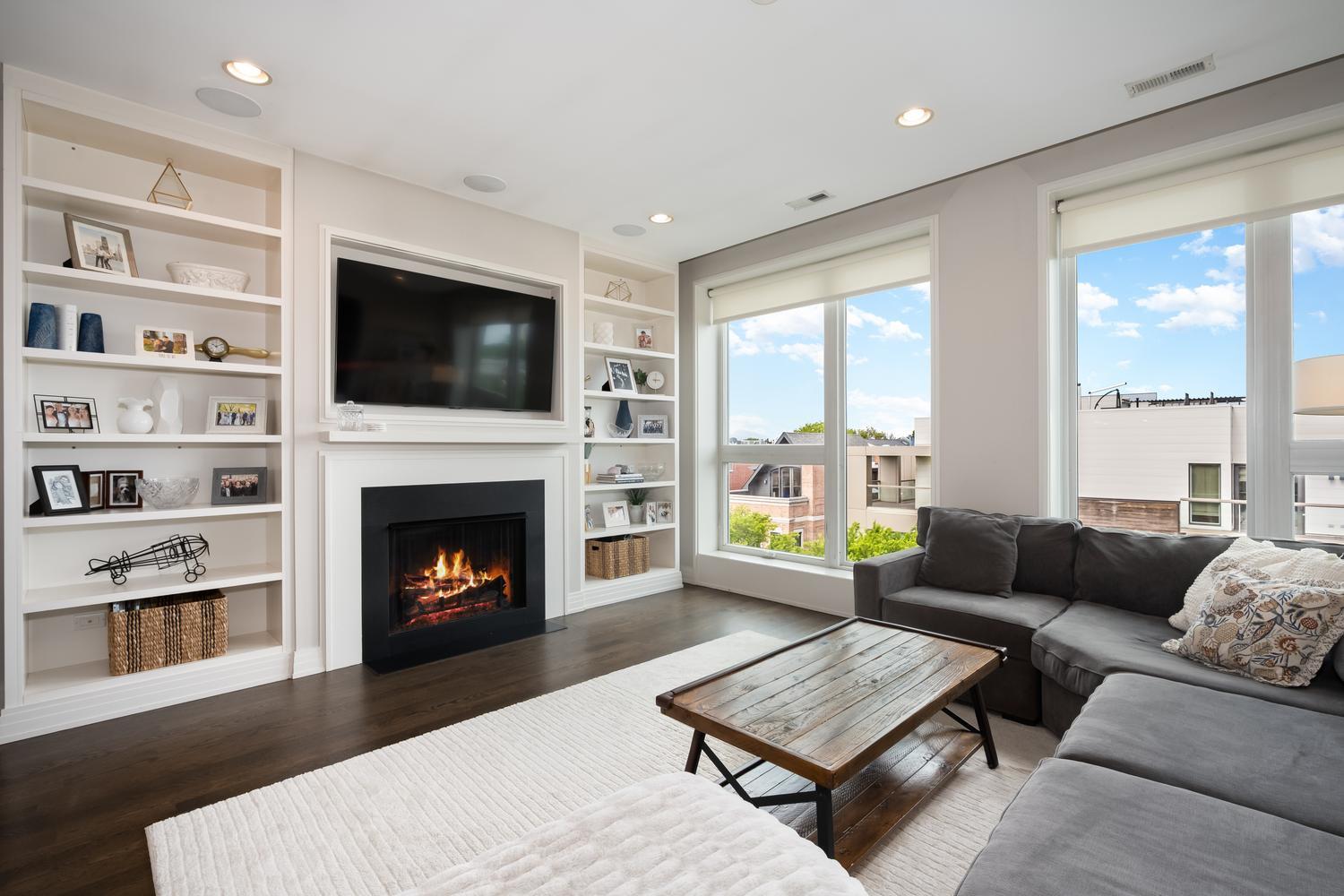 2755 North Lakewood Avenue Chicago IL 60614