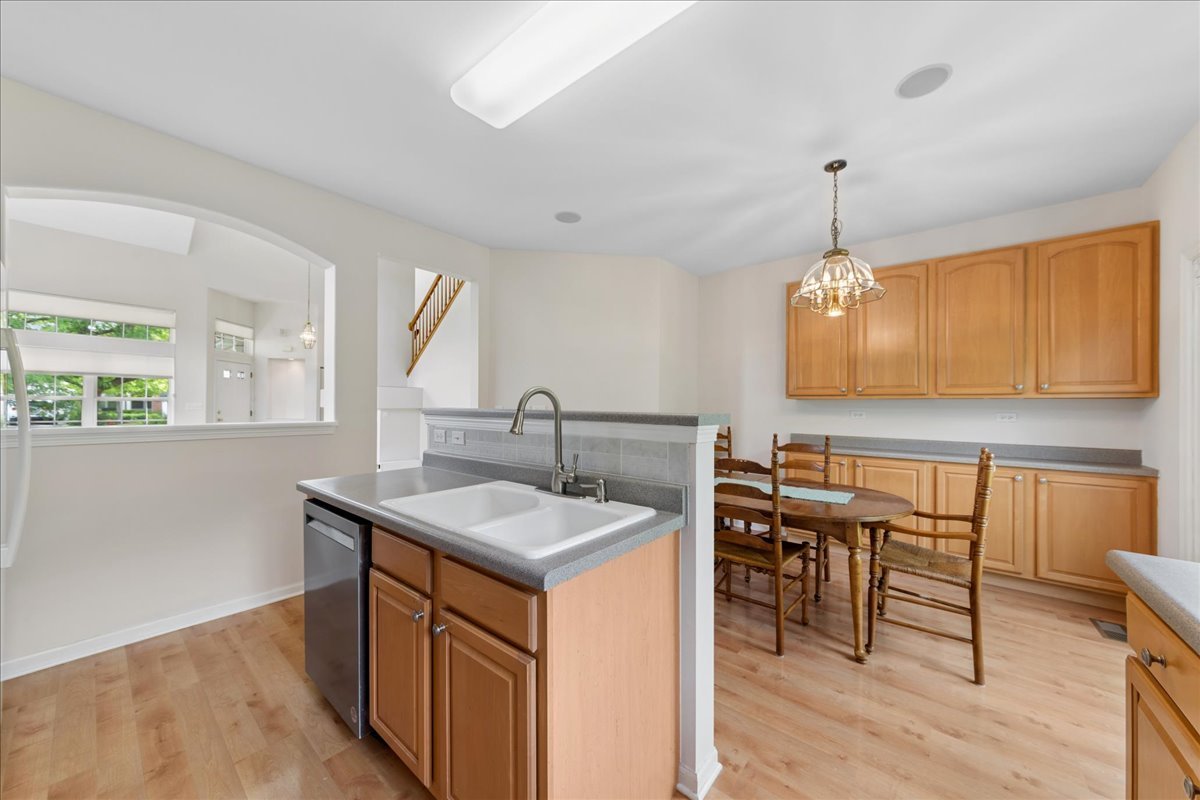31306 Kline Circle Warrenville IL 60555