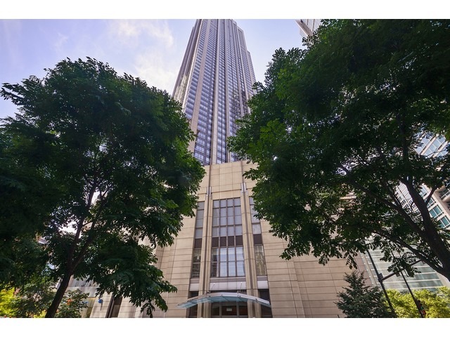 512 North Mcclurg Court Chicago IL 60611