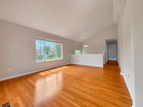 3381 Cameron Drive Elgin IL 60124