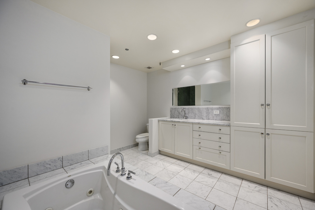 333 North Canal Street Chicago IL 60606