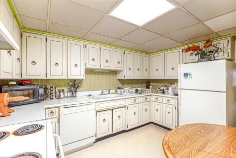 10048 South Pulaski Avenue Oak Lawn IL 60453