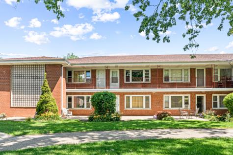 1113 Holiday Lane Des Plaines IL 60016