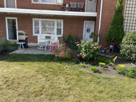 1113 Holiday Lane Des Plaines IL 60016