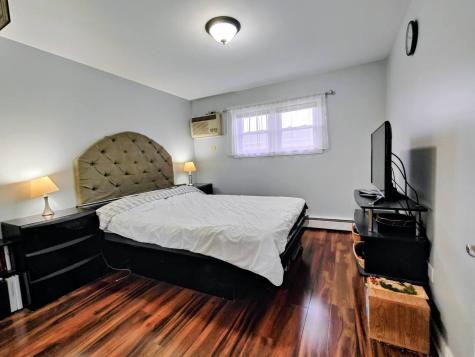 1113 Holiday Lane Des Plaines IL 60016