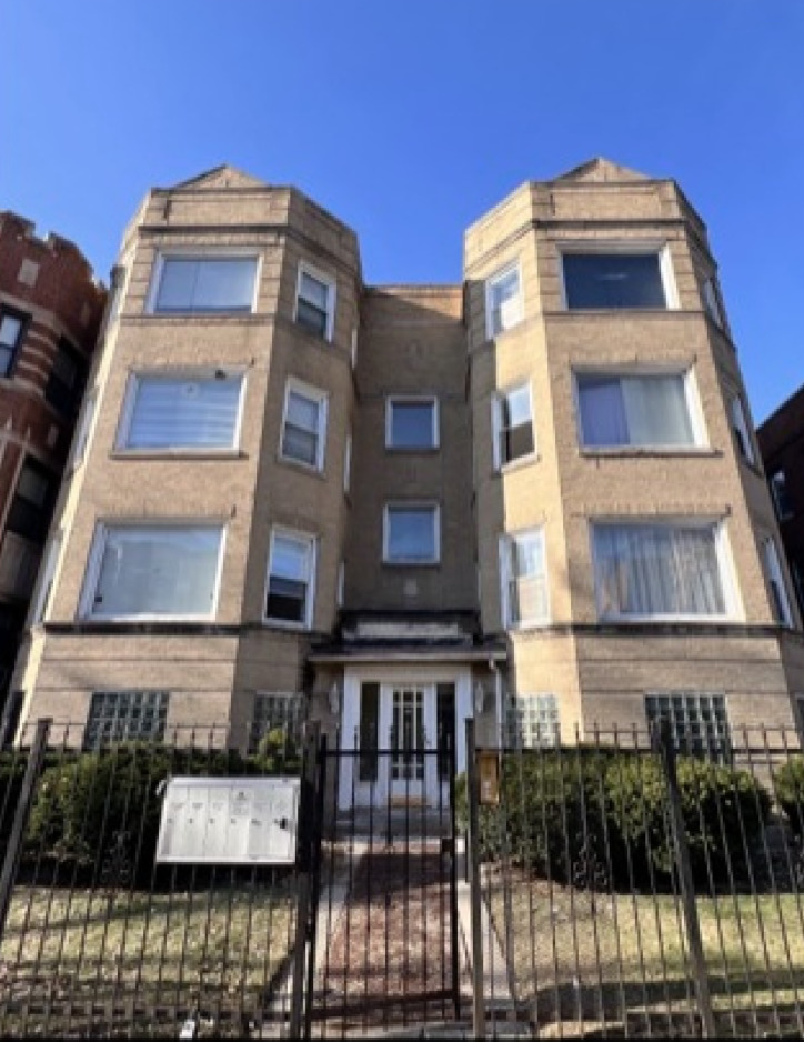 6926 South Paxton Avenue Chicago IL 60649