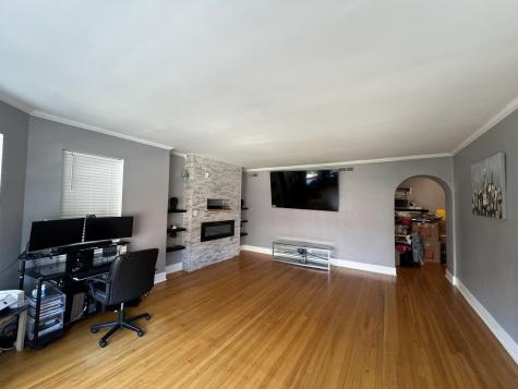 6926 South Paxton Avenue Chicago IL 60649