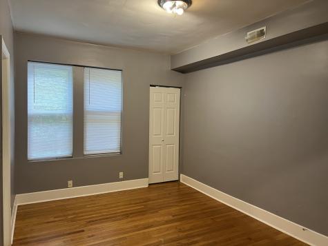 6926 South Paxton Avenue Chicago IL 60649