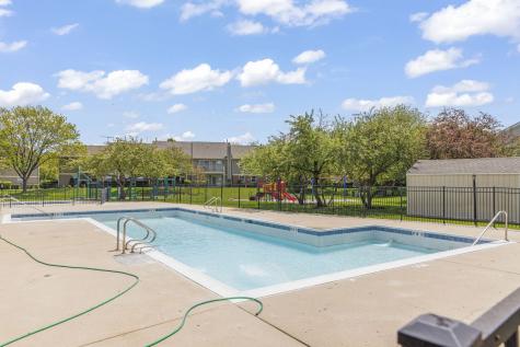 2865 Meadow Lane Schaumburg IL 60193