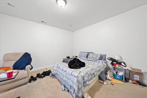 6835 South Cornell Avenue Chicago IL 60649