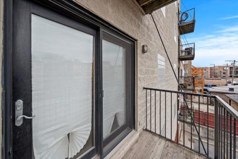6835 South Cornell Avenue Chicago IL 60649