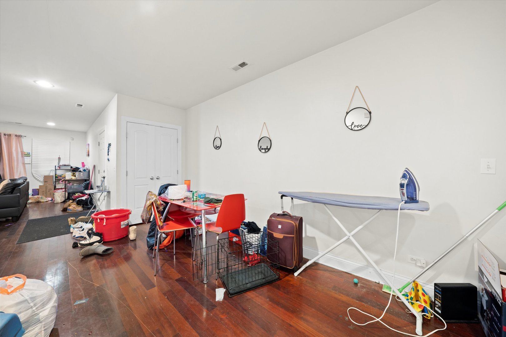 6835 South Cornell Avenue Chicago IL 60649