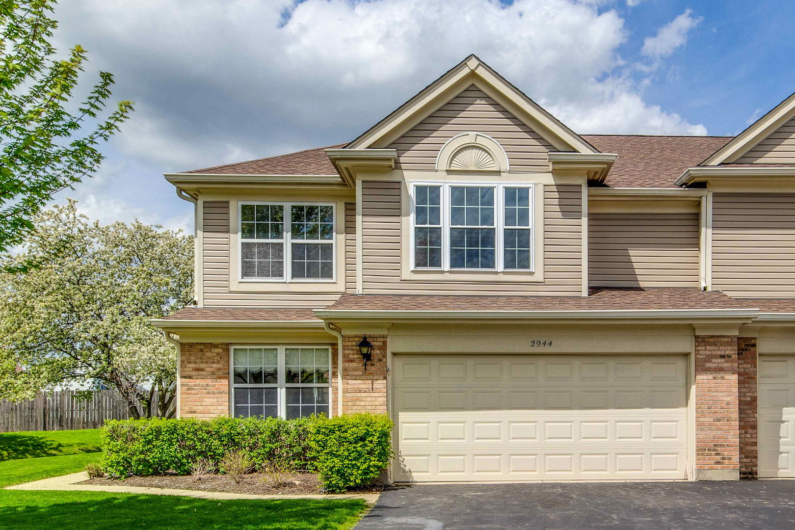 2944 Oak Court Schaumburg IL 60193