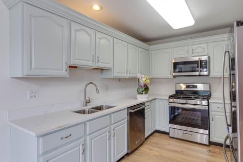 2944 Oak Court Schaumburg IL 60193
