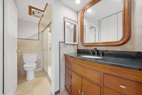 300 Claymoor Road Hinsdale IL 60521