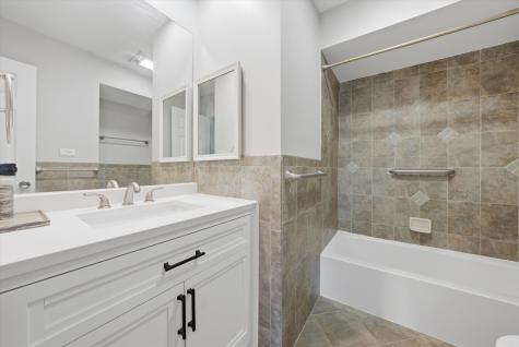 300 Claymoor Road Hinsdale IL 60521