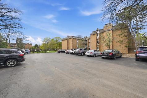 300 Claymoor Road Hinsdale IL 60521
