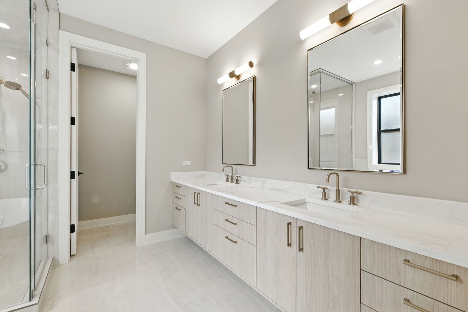1404 West George Street Chicago IL 60657