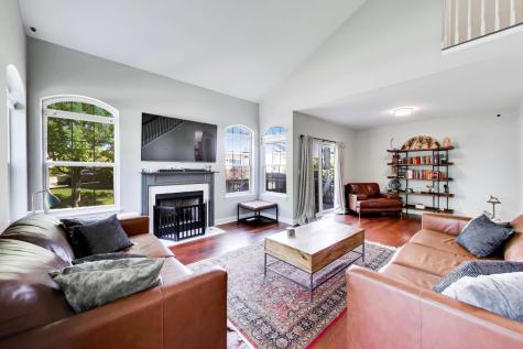 13300 West Heiden Circle Lake Bluff IL 60044