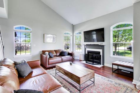 13300 West Heiden Circle Lake Bluff IL 60044