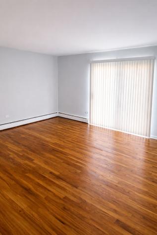 8828 North Leslie Lane Des Plaines IL 60016