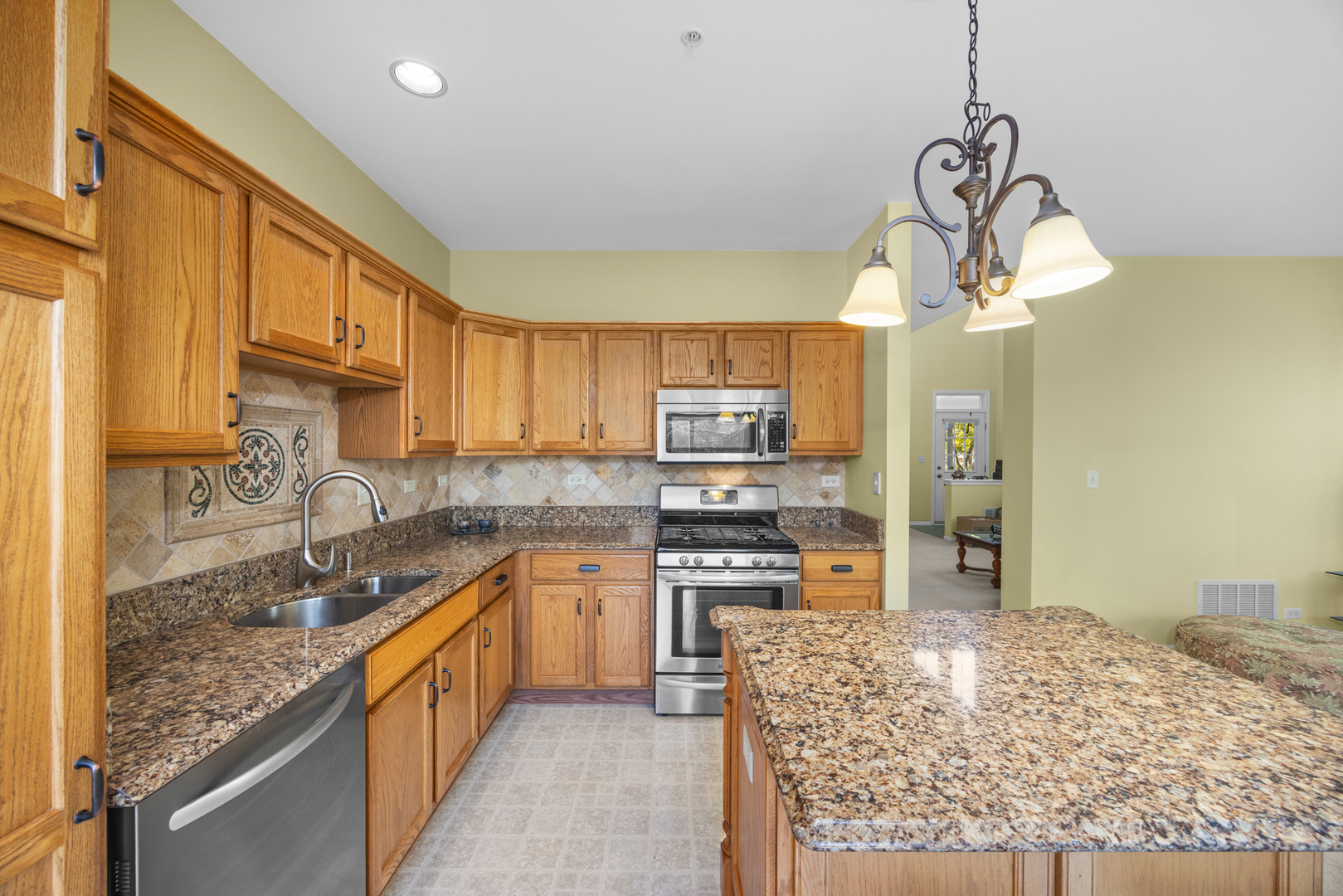 119 Tanglewood Drive Glen Ellyn IL 60137