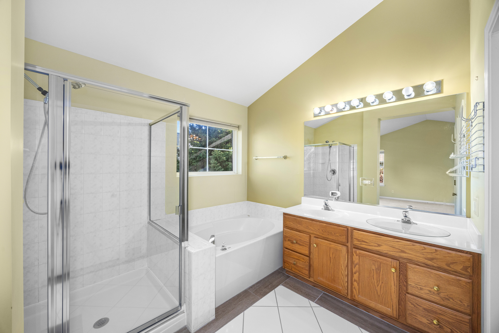 119 Tanglewood Drive Glen Ellyn IL 60137