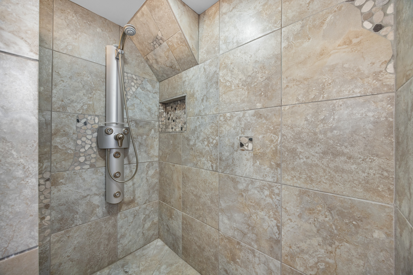 119 Tanglewood Drive Glen Ellyn IL 60137