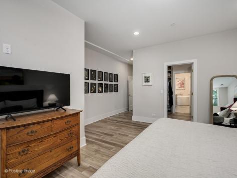 1938 North Sawyer Avenue Chicago IL 60647