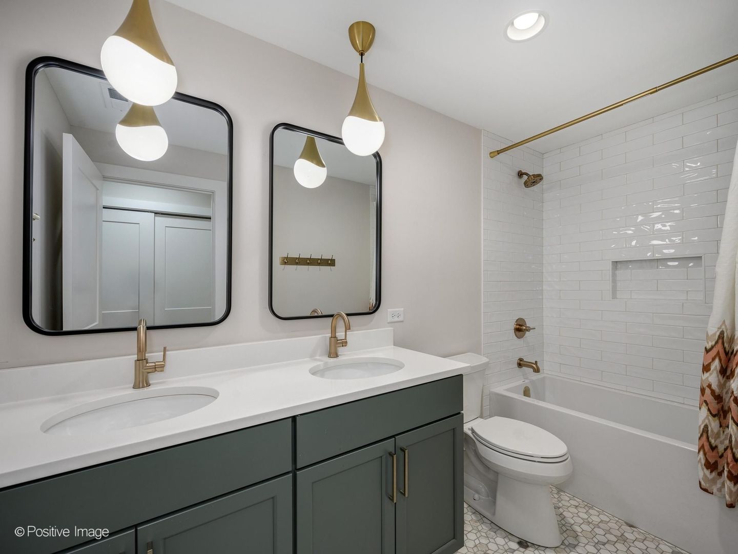 1938 North Sawyer Avenue Chicago IL 60647