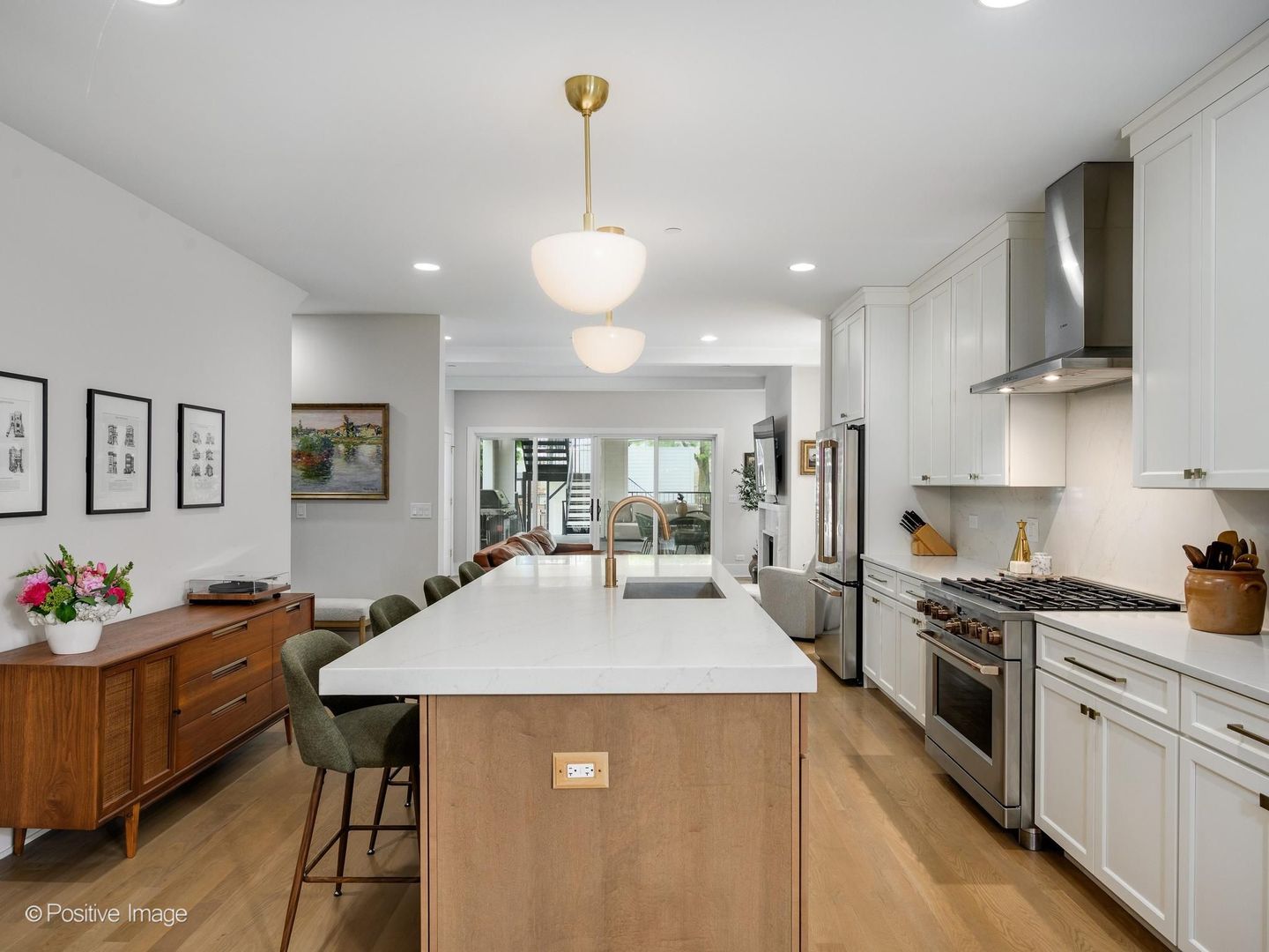 1938 North Sawyer Avenue Chicago IL 60647