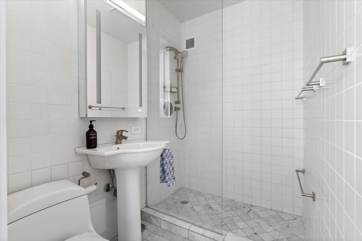 880 North Lake Shore Drive Chicago IL 60611