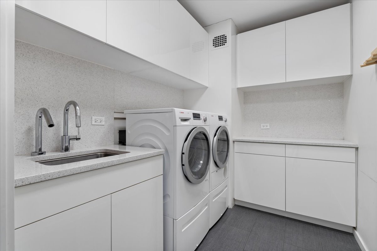 880 North Lake Shore Drive Chicago IL 60611