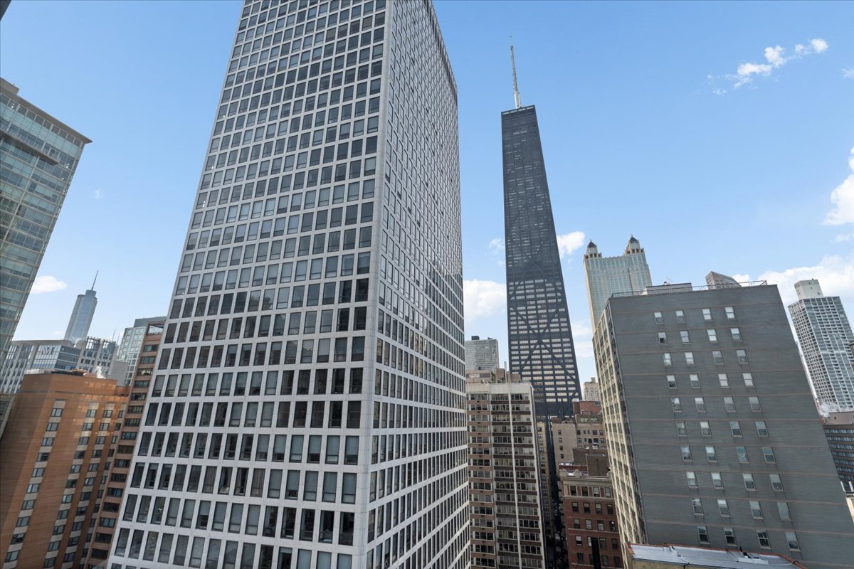 880 North Lake Shore Drive Chicago IL 60611