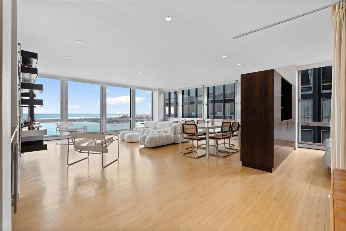 880 North Lake Shore Drive Chicago IL 60611