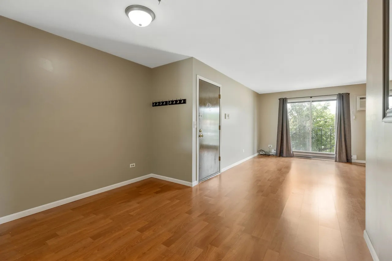 175 North Waters Edge Drive Glendale Heights IL 60139