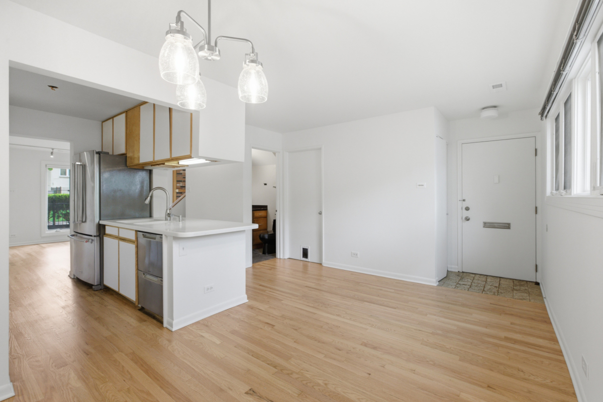 1085 South Park Terrace Chicago IL 60605
