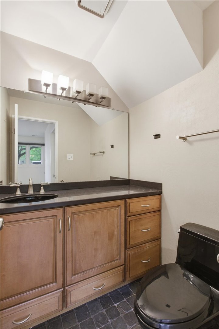 1085 South Park Terrace Chicago IL 60605