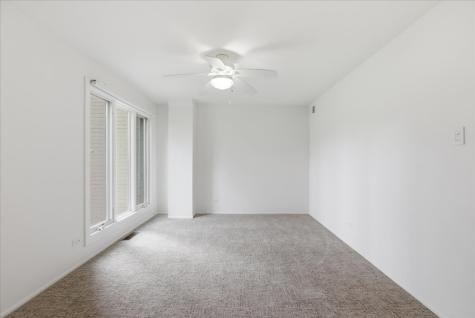 1085 South Park Terrace Chicago IL 60605