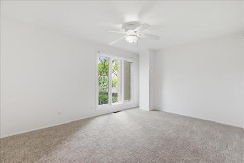 1085 South Park Terrace Chicago IL 60605