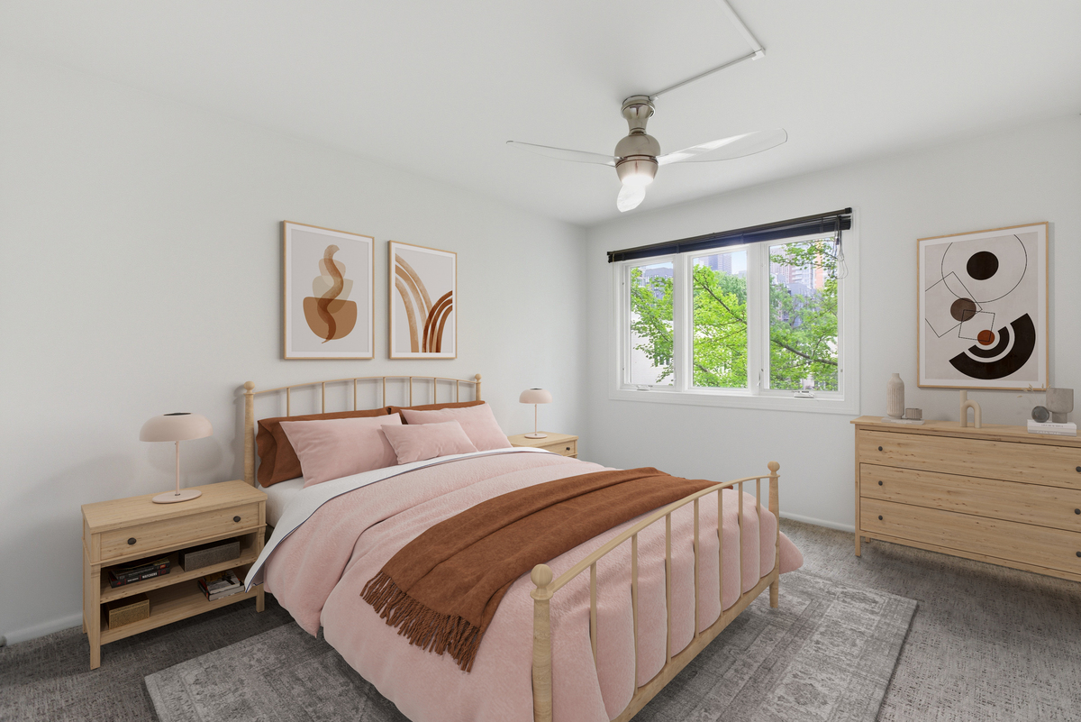 1085 South Park Terrace Chicago IL 60605