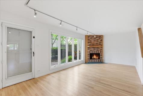 1085 South Park Terrace Chicago IL 60605