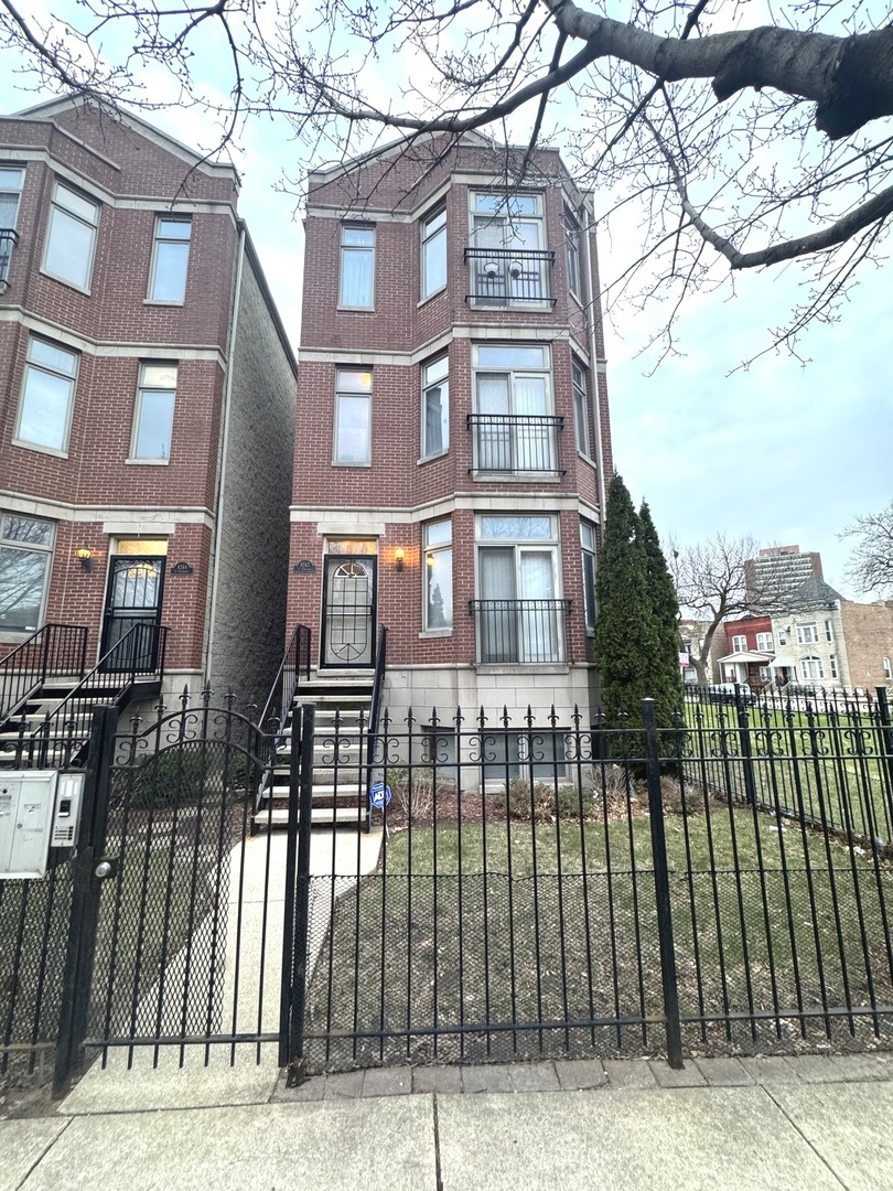 4242 South Vincennes Avenue Chicago IL 60653