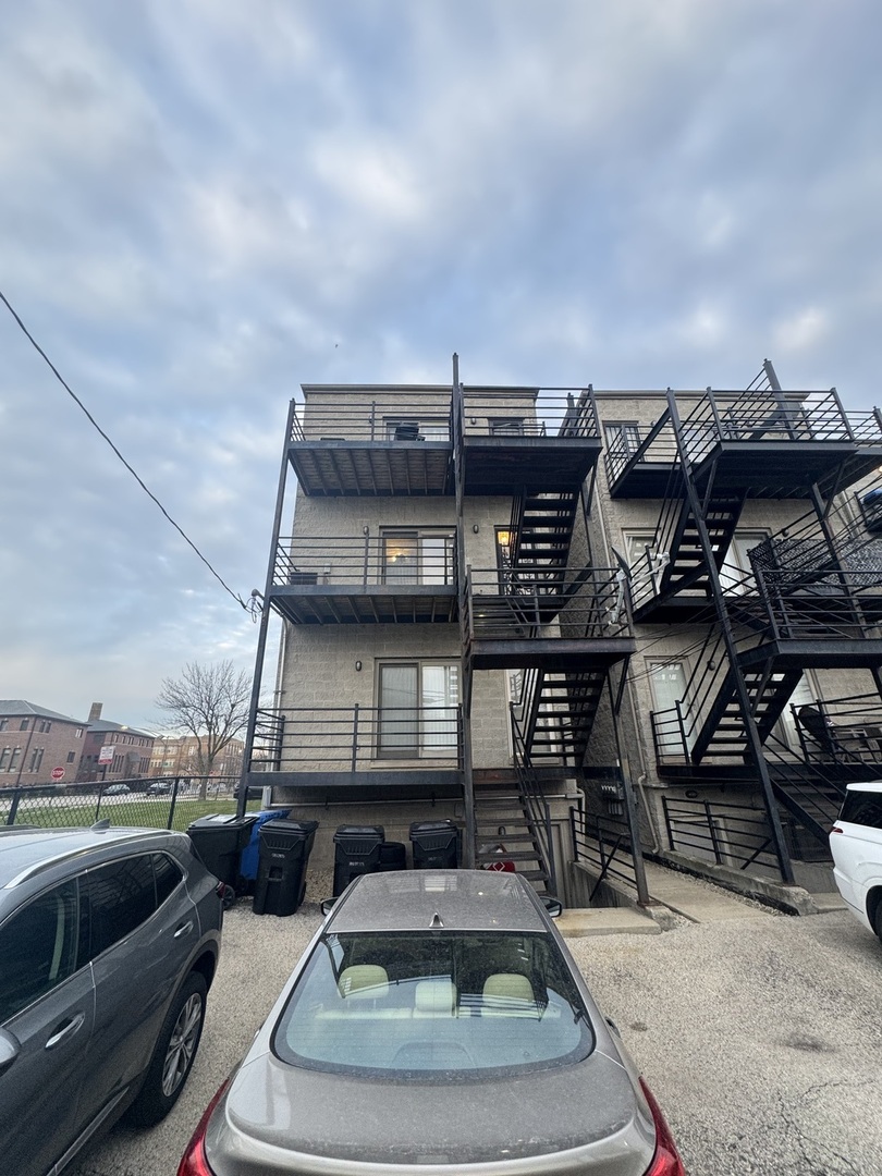 4242 South Vincennes Avenue Chicago IL 60653