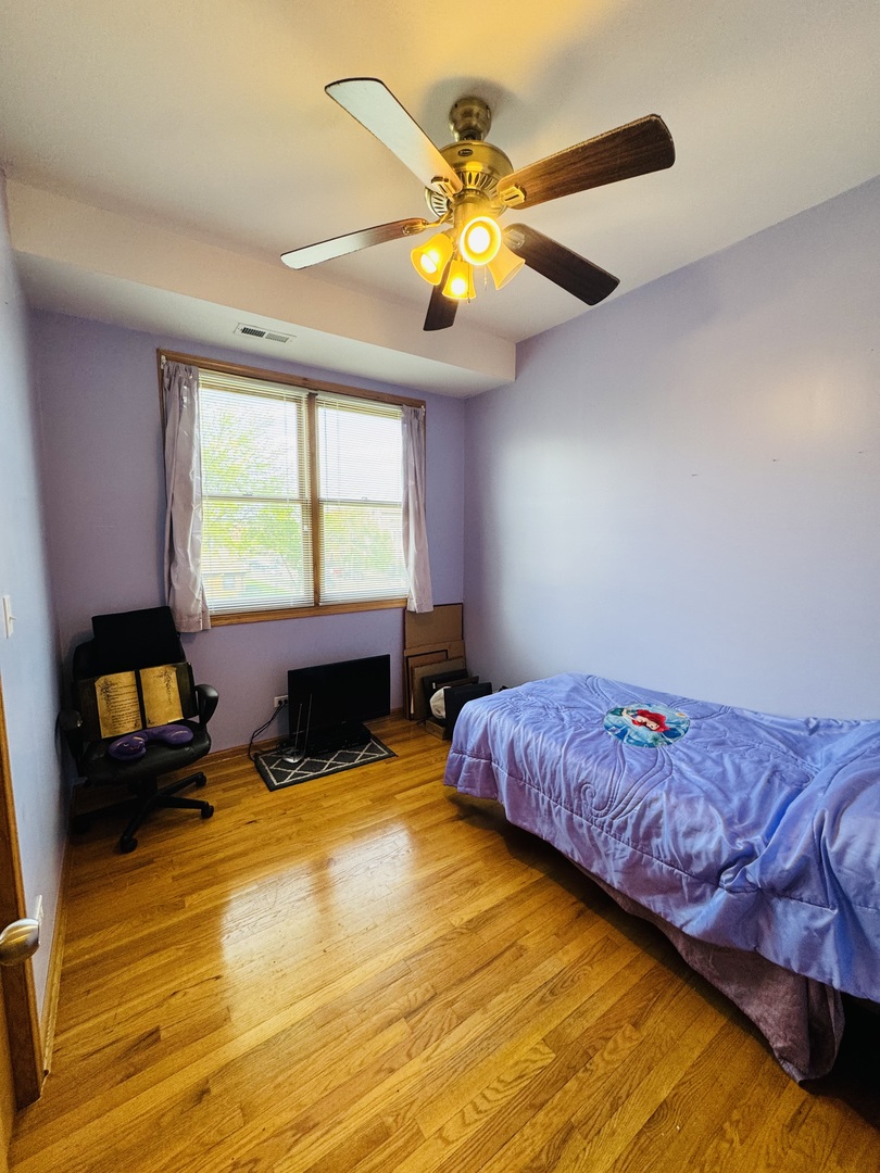 4242 South Vincennes Avenue Chicago IL 60653