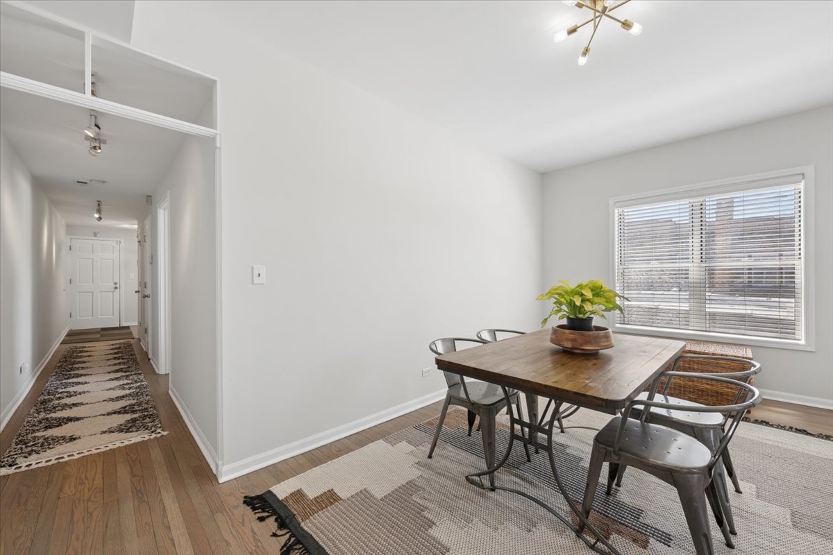 6348 North Magnolia Avenue Chicago IL 60660