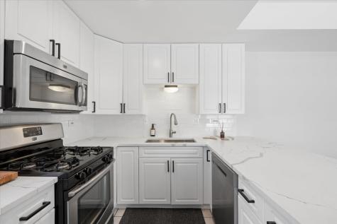 6348 North Magnolia Avenue Chicago IL 60660