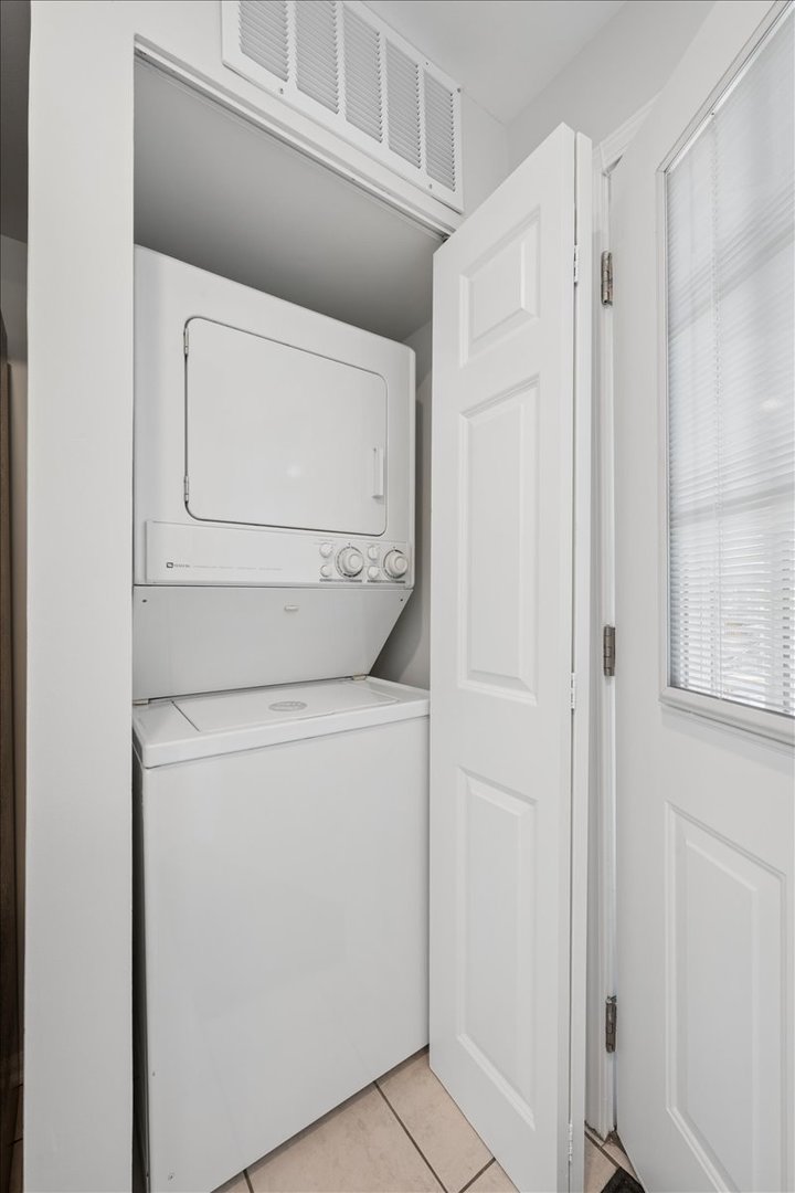 6348 North Magnolia Avenue Chicago IL 60660