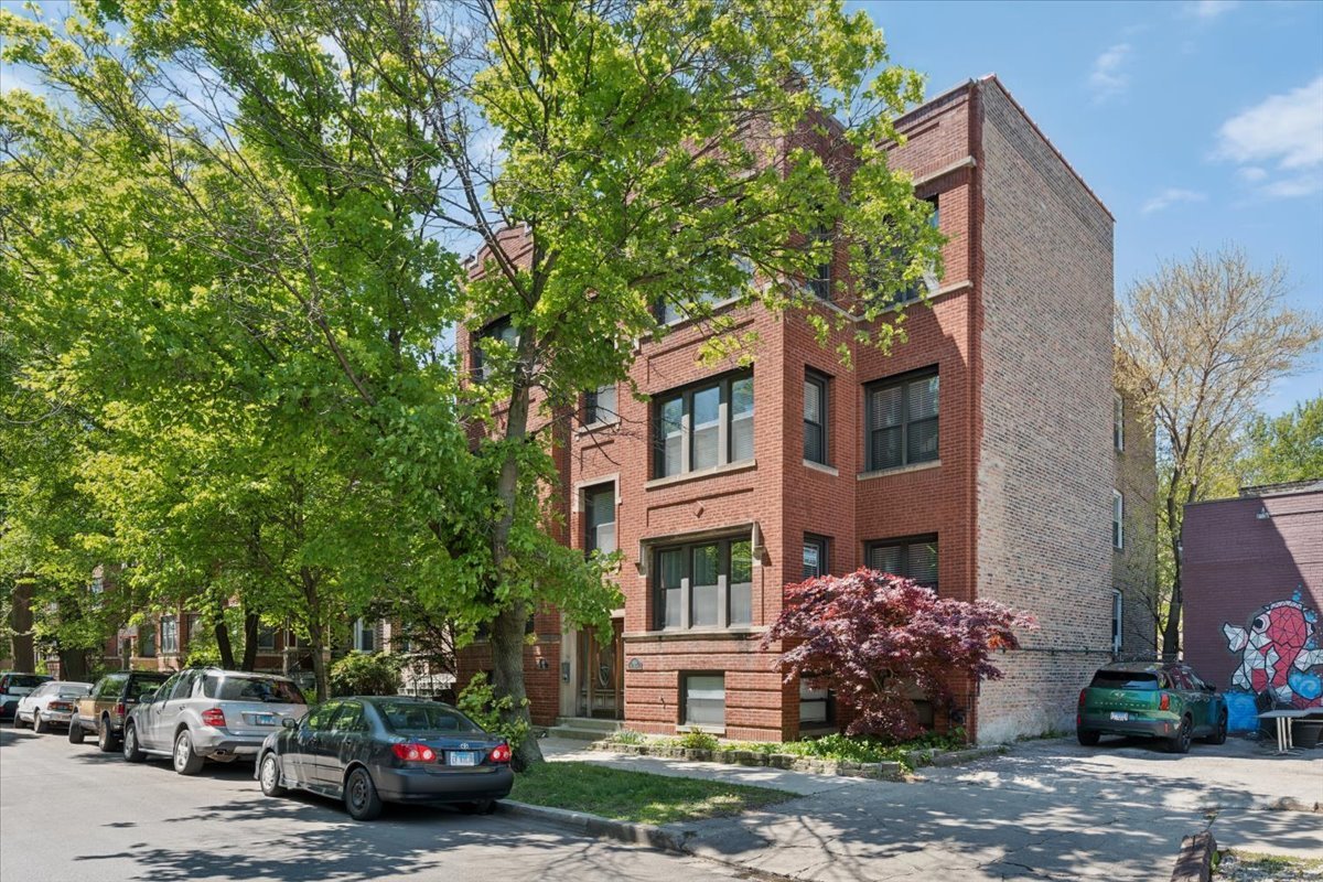 6348 North Magnolia Avenue Chicago IL 60660